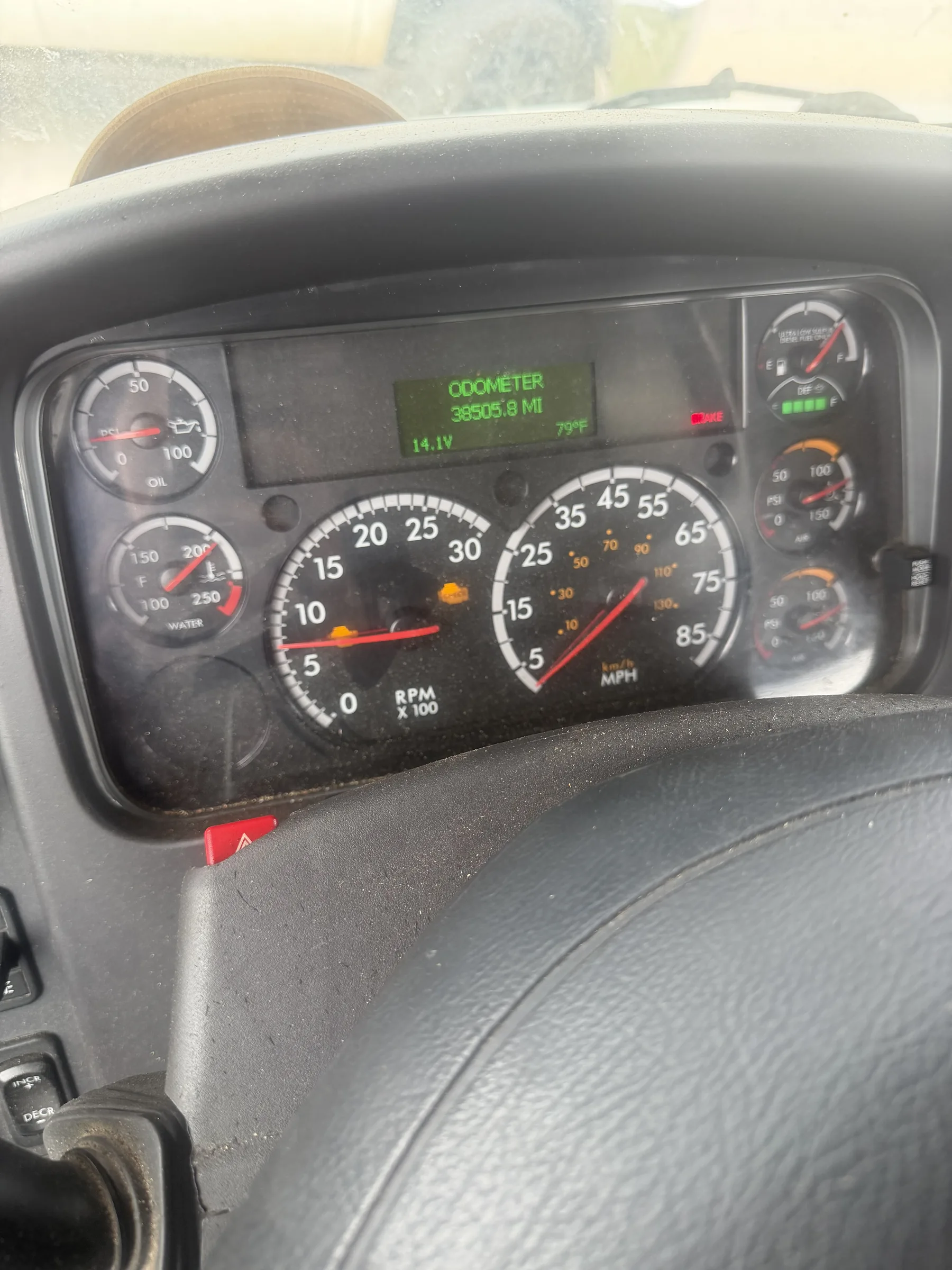Heavy-duty truck dashboard and instrument cluster