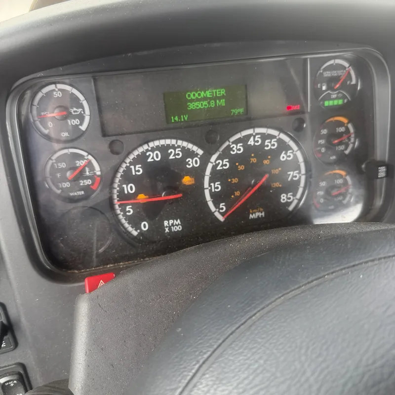 Heavy-duty truck dashboard and instrument cluster